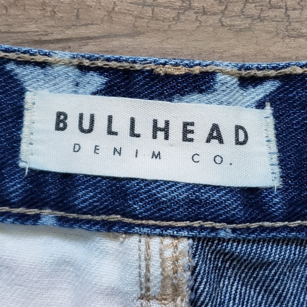 Bullhead | American Flag Patriotic Jean Cutoffs - Picture 6 of 8